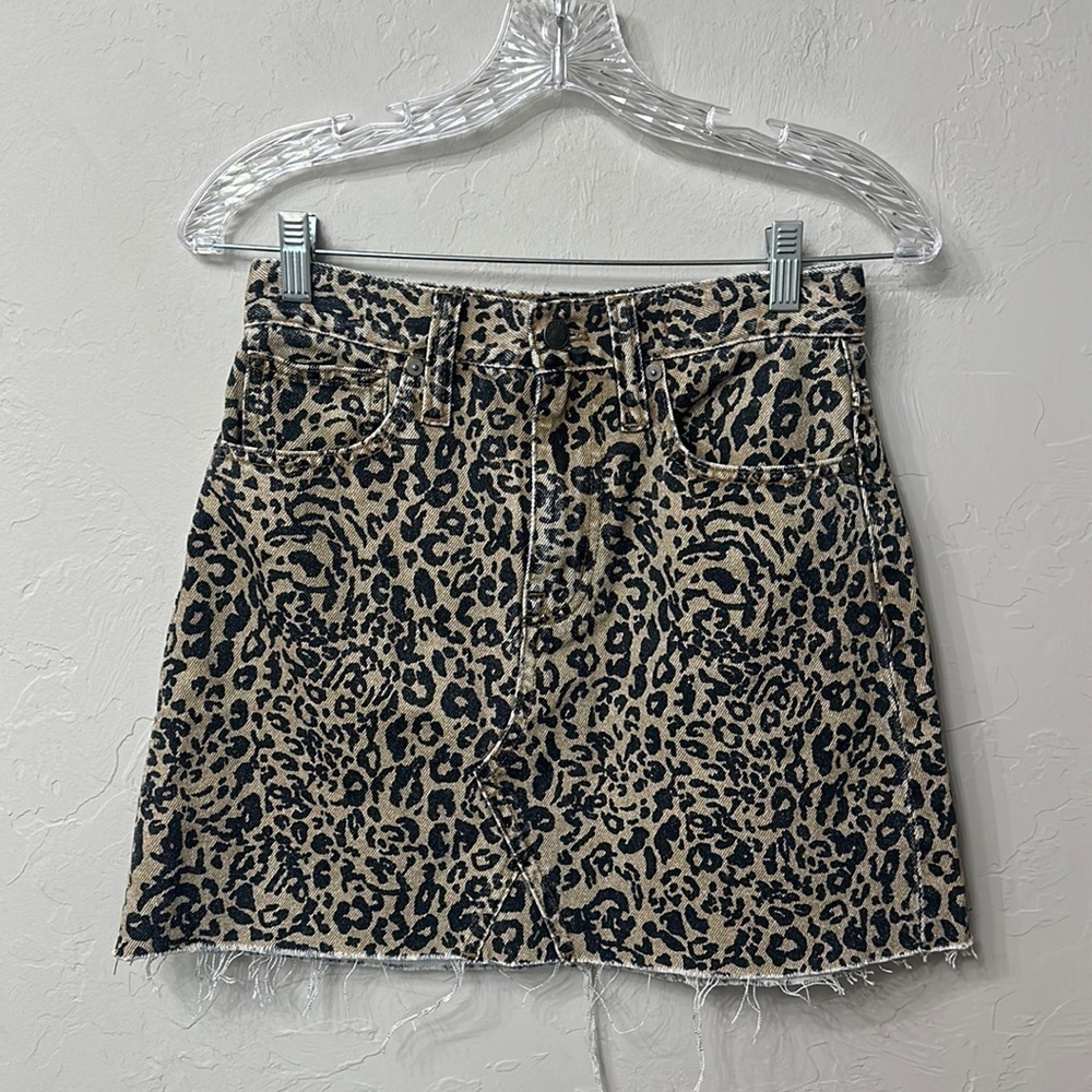 Madewell rigid denim A-line animal print skirt size 25. NWT.
